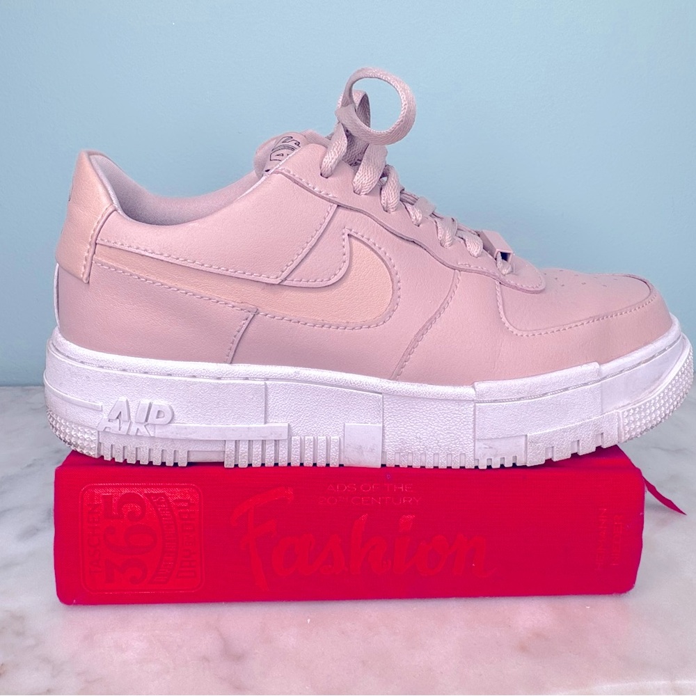 Nike - Air Force 1 Pixel Size 9